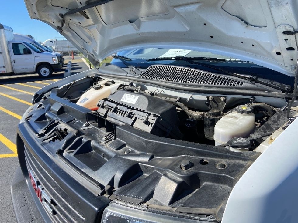 Light Duty Box Truck-Light and Medium Duty Trucks-GMC-2021-Savana G33903-San Antonio-TX-96,943\n\t\tmiles-$ 29,750 - Image 24