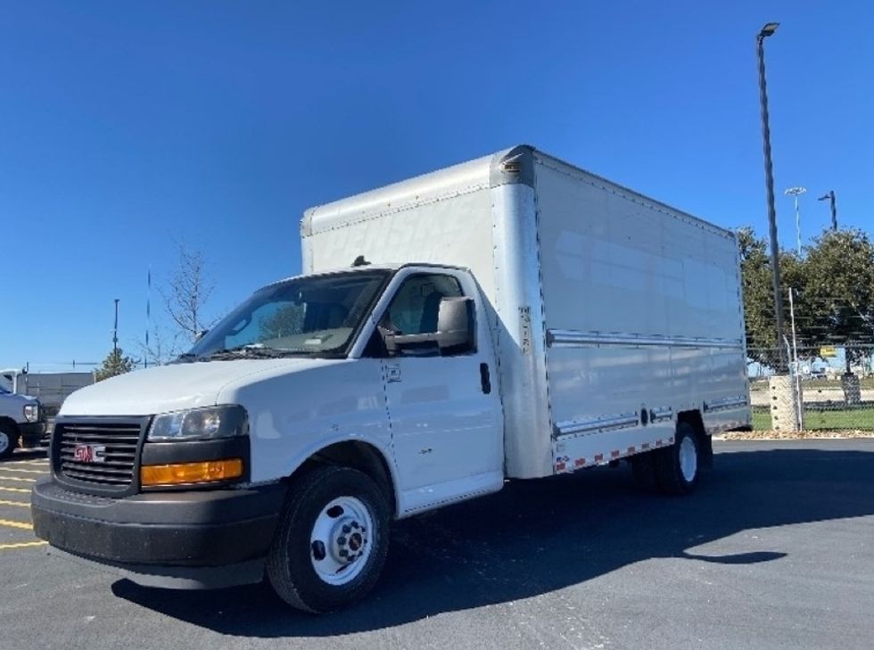 Light Duty Box Truck-Light and Medium Duty Trucks-GMC-2021-Savana G33903-San Antonio-TX-96,943\n\t\tmiles-$ 29,750 - Image 3