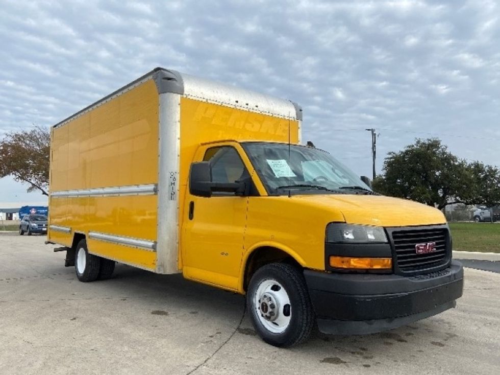 Light Duty Box Truck-Light and Medium Duty Trucks-GMC-2021-Savana G33903-San Antonio-TX-98,069\n\t\tmiles-$ 26,750 - Image 1