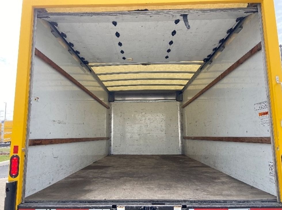 Light Duty Box Truck-Light and Medium Duty Trucks-GMC-2021-Savana G33903-San Antonio-TX-98,069\n\t\tmiles-$ 26,750 - Image 10