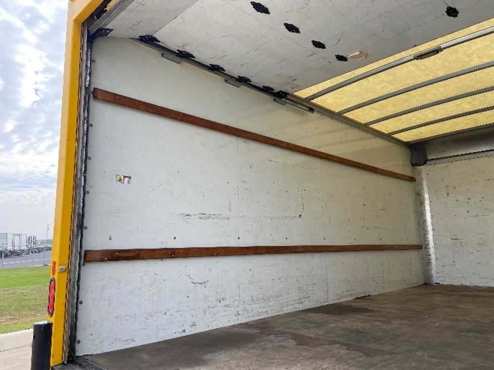 Light Duty Box Truck-Light and Medium Duty Trucks-GMC-2021-Savana G33903-San Antonio-TX-98,069\n\t\tmiles-$ 26,750 - Image 11