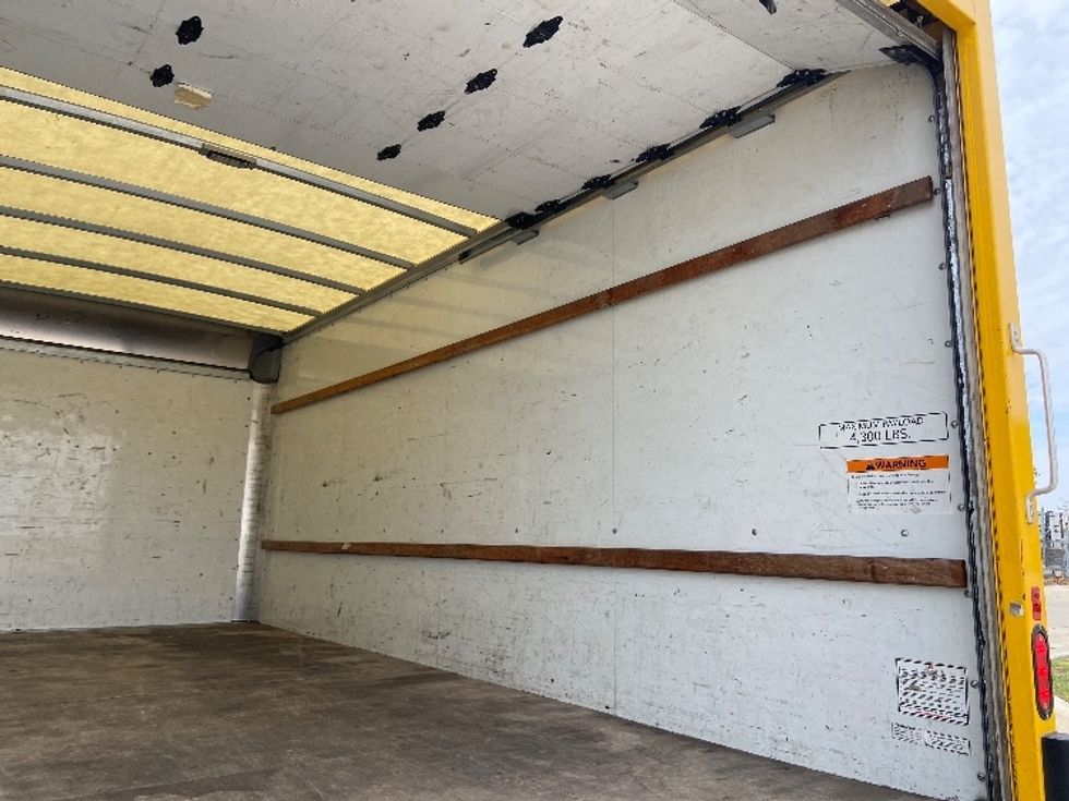 Light Duty Box Truck-Light and Medium Duty Trucks-GMC-2021-Savana G33903-San Antonio-TX-98,069\n\t\tmiles-$ 26,750 - Image 12