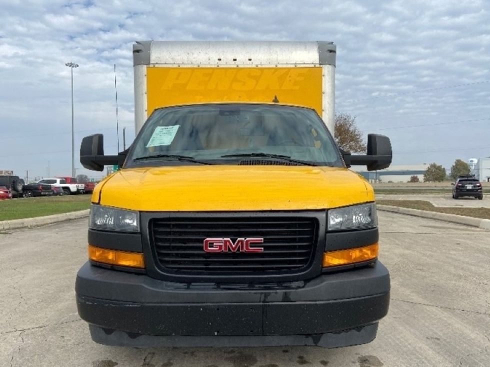 Light Duty Box Truck-Light and Medium Duty Trucks-GMC-2021-Savana G33903-San Antonio-TX-98,069\n\t\tmiles-$ 26,750 - Image 2
