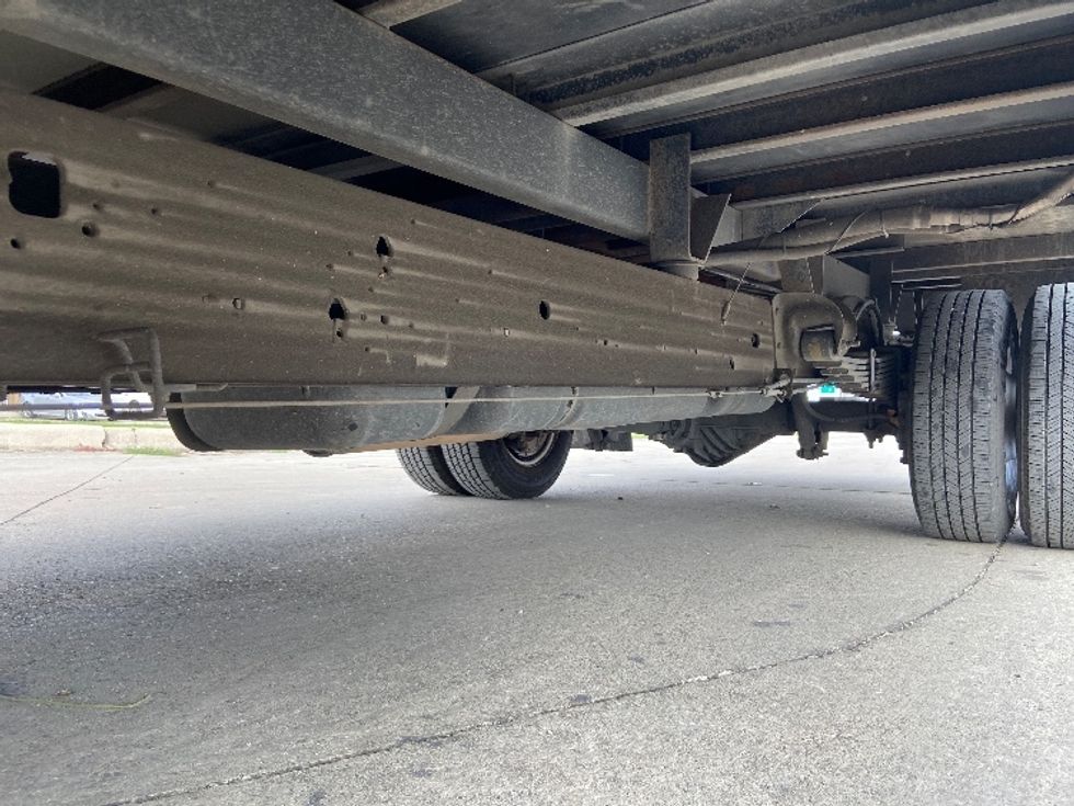 Light Duty Box Truck-Light and Medium Duty Trucks-GMC-2021-Savana G33903-San Antonio-TX-98,069\n\t\tmiles-$ 26,750 - Image 5