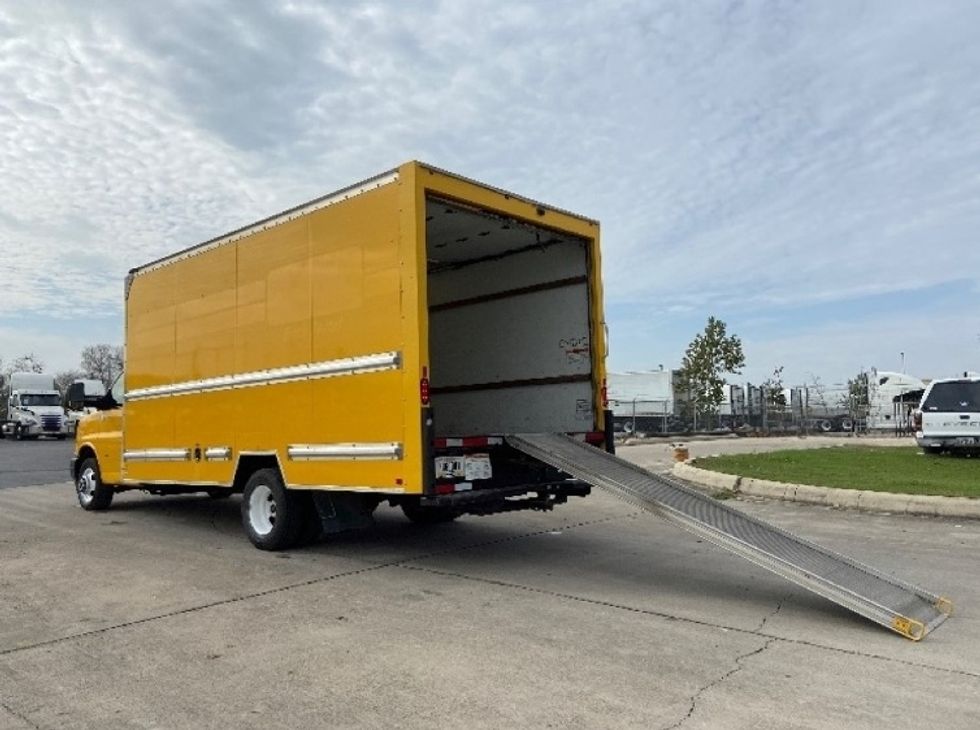 Light Duty Box Truck-Light and Medium Duty Trucks-GMC-2021-Savana G33903-San Antonio-TX-98,069\n\t\tmiles-$ 26,750 - Image 9