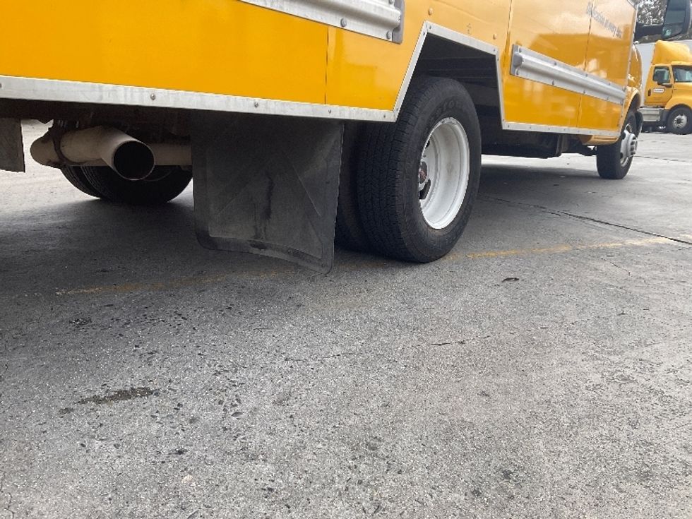 Light Duty Box Truck-Light and Medium Duty Trucks-GMC-2021-Savana G33903-San Diego-CA-71,015\n\t\tmiles-$ 31,500 - Image 14