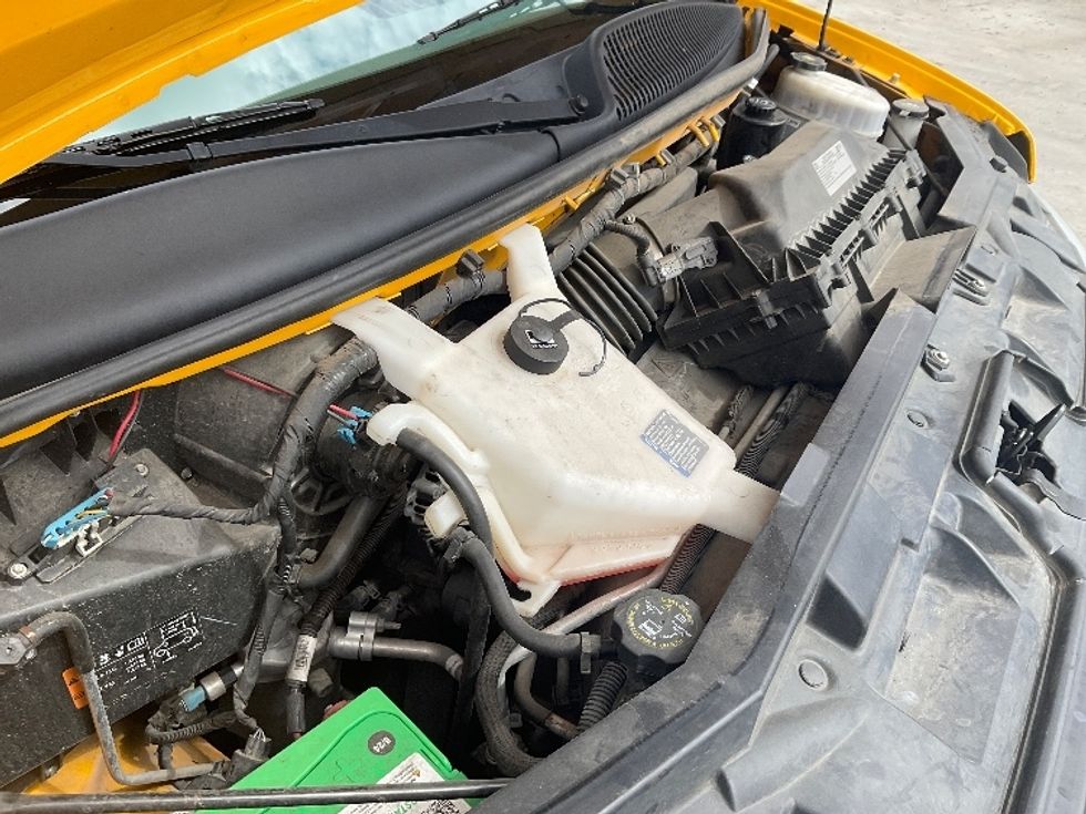 Light Duty Box Truck-Light and Medium Duty Trucks-GMC-2021-Savana G33903-San Diego-CA-71,015\n\t\tmiles-$ 31,500 - Image 23