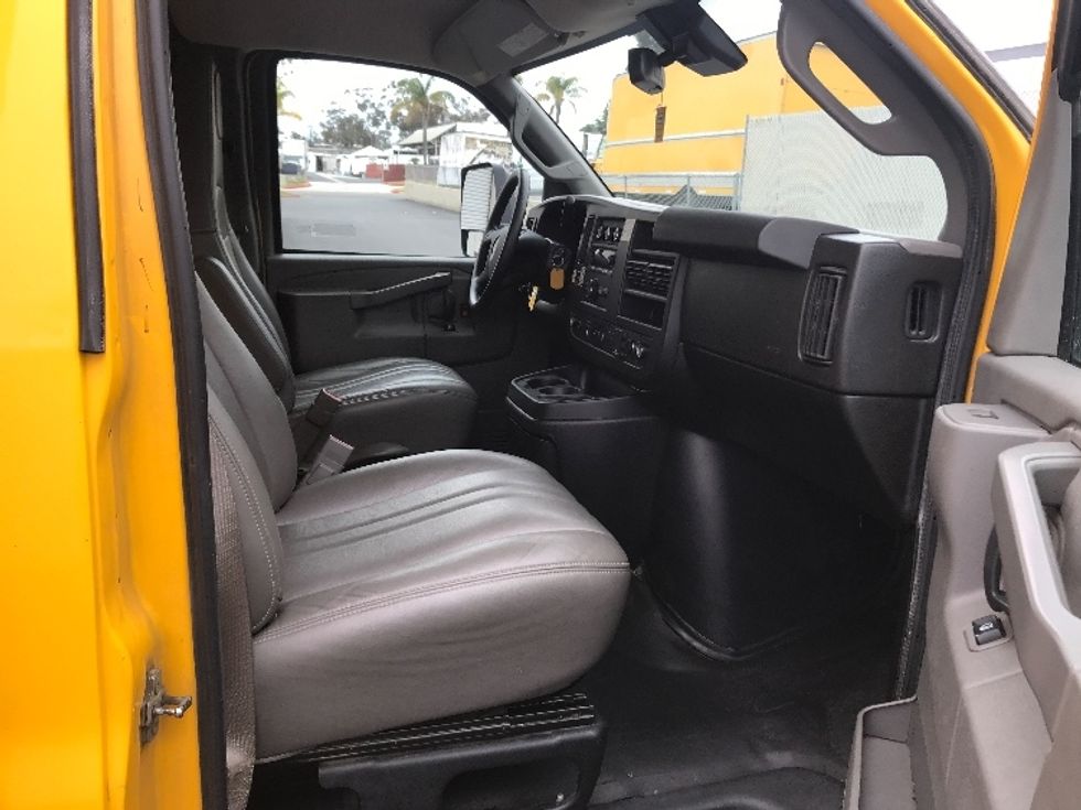 Light Duty Box Truck-Light and Medium Duty Trucks-GMC-2021-Savana G33903-San Diego-CA-81,682\n\t\tmiles-$ 30,250 - Image 21