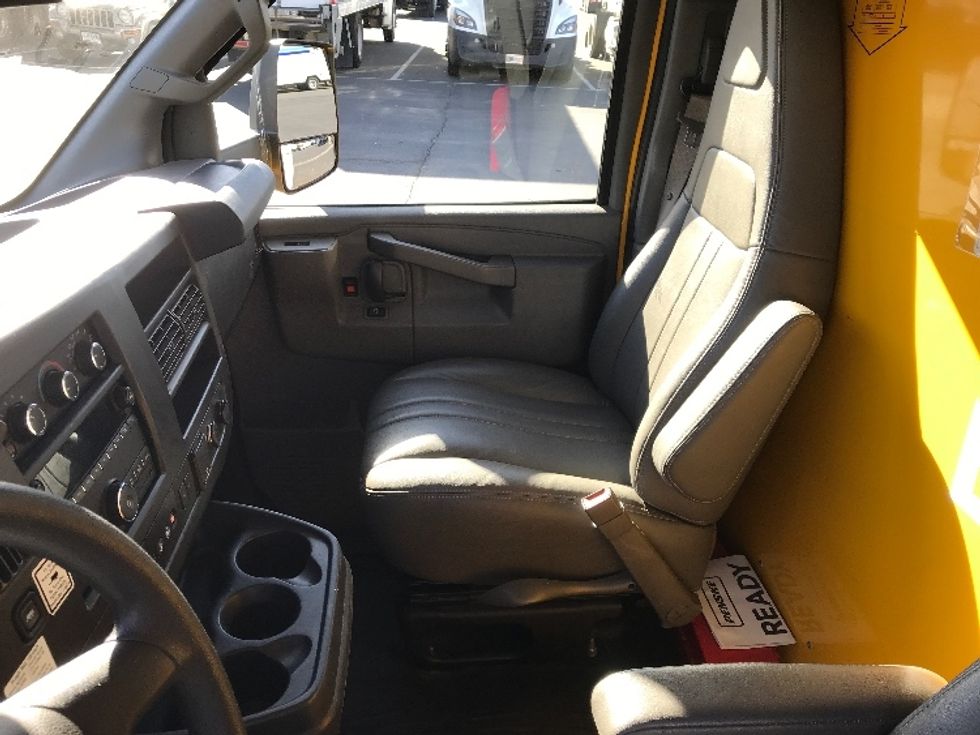 Light Duty Box Truck-Light and Medium Duty Trucks-GMC-2021-Savana G33903-San Diego-CA-95,090\n\t\tmiles-$ 28,250 - Image 18