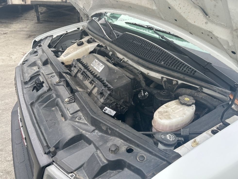 Light Duty Box Truck-Light and Medium Duty Trucks-GMC-2021-Savana G33903-San Marcos-CA-115,392\n\t\tmiles-$ 29,000 - Image 24