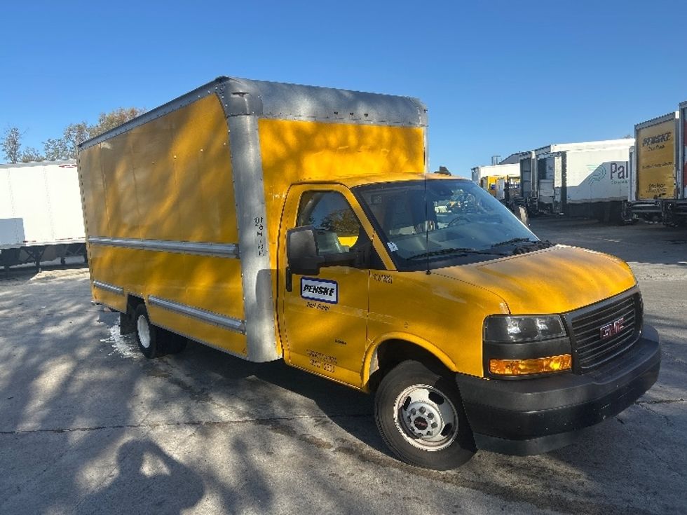 Light Duty Box Truck-Light and Medium Duty Trucks-GMC-2021-Savana G33903-San Marcos-CA-74,051\n\t\tmiles-$ 29,000 - Image 1