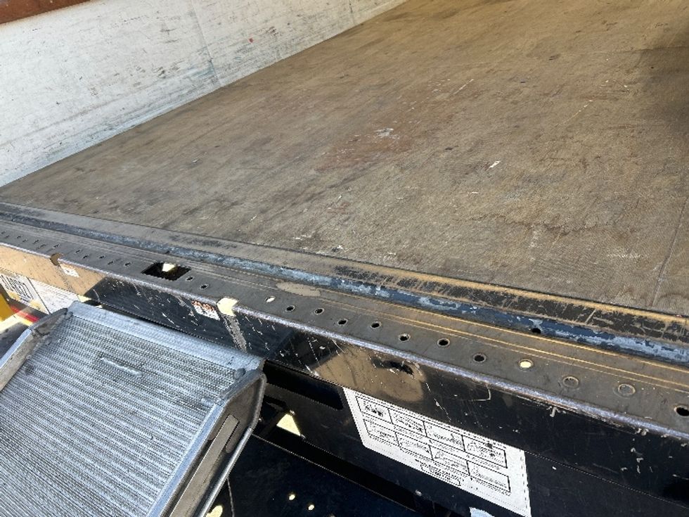 Light Duty Box Truck-Light and Medium Duty Trucks-GMC-2021-Savana G33903-San Marcos-CA-74,051\n\t\tmiles-$ 29,000 - Image 10