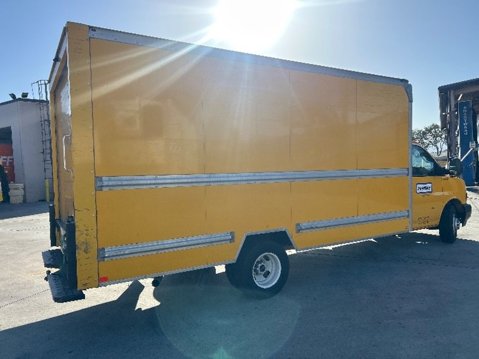 Light Duty Box Truck-Light and Medium Duty Trucks-GMC-2021-Savana G33903-San Marcos-CA-74,051\n\t\tmiles-$ 29,000 - Image 13