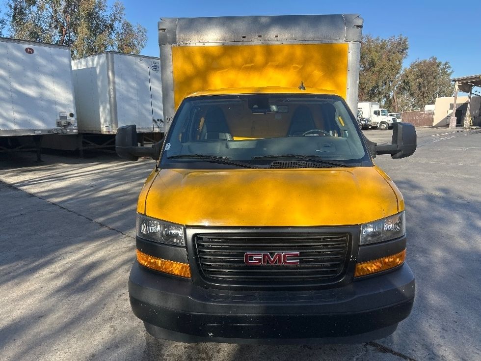 Light Duty Box Truck-Light and Medium Duty Trucks-GMC-2021-Savana G33903-San Marcos-CA-74,051\n\t\tmiles-$ 29,000 - Image 2