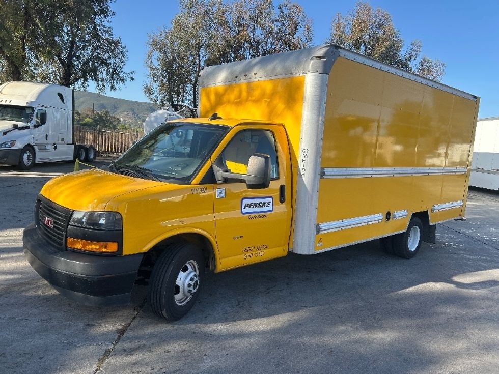 Light Duty Box Truck-Light and Medium Duty Trucks-GMC-2021-Savana G33903-San Marcos-CA-74,051\n\t\tmiles-$ 29,000 - Image 3