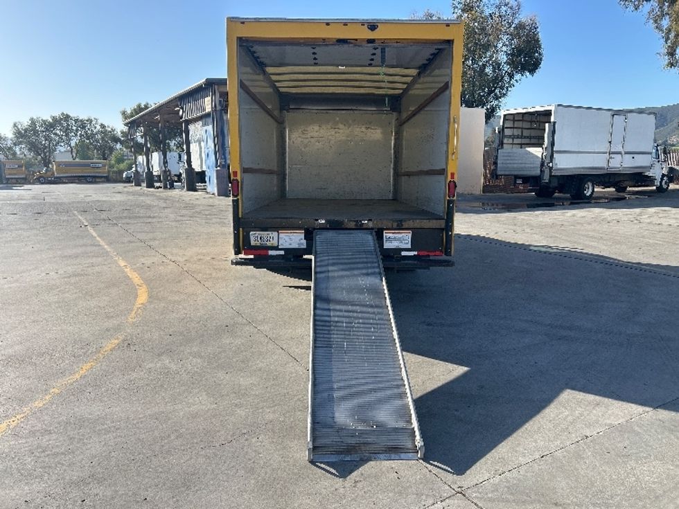 Light Duty Box Truck-Light and Medium Duty Trucks-GMC-2021-Savana G33903-San Marcos-CA-74,051\n\t\tmiles-$ 29,000 - Image 9