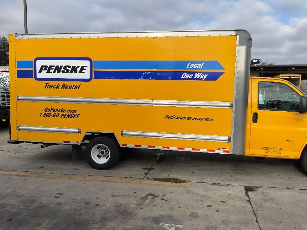 Light Duty Box Truck-Light and Medium Duty Trucks-GMC-2021-Savana G33903-San Marcos-CA-76,347\n\t\tmiles-$ 33,000 - Image 15