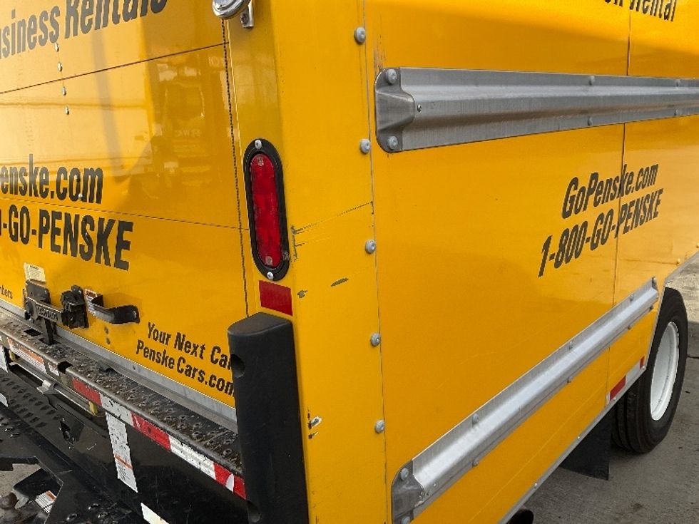 Light Duty Box Truck-Light and Medium Duty Trucks-GMC-2021-Savana G33903-San Marcos-CA-76,347\n\t\tmiles-$ 33,000 - Image 25