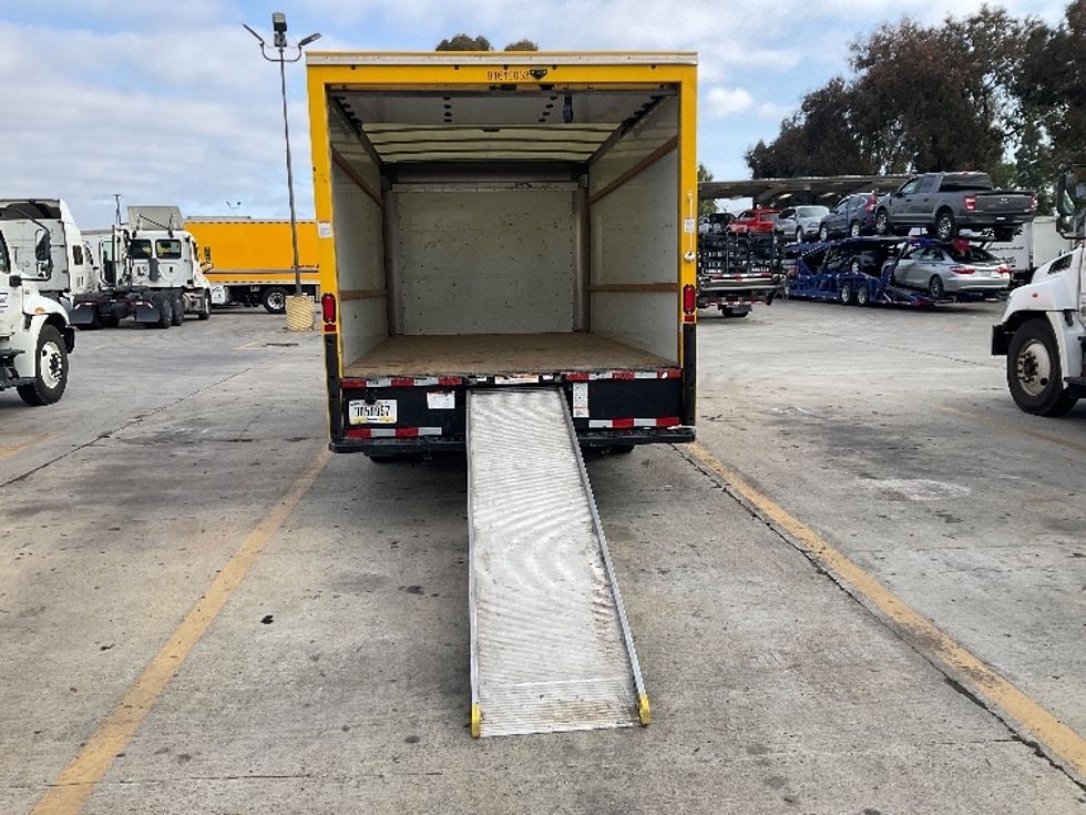 Light Duty Box Truck-Light and Medium Duty Trucks-GMC-2021-Savana G33903-San Marcos-CA-76,347\n\t\tmiles-$ 33,000 - Image 9