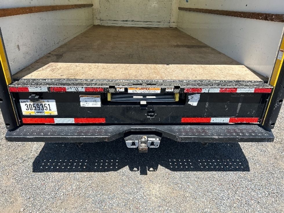 Light Duty Box Truck-Light and Medium Duty Trucks-GMC-2021-Savana G33903-San Marcos-CA-77,094\n\t\tmiles-$ 28,750 - Image 10