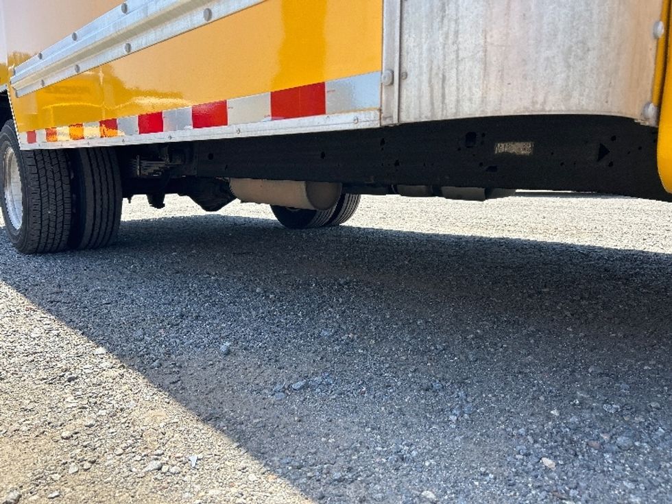 Light Duty Box Truck-Light and Medium Duty Trucks-GMC-2021-Savana G33903-San Marcos-CA-77,094\n\t\tmiles-$ 28,750 - Image 14