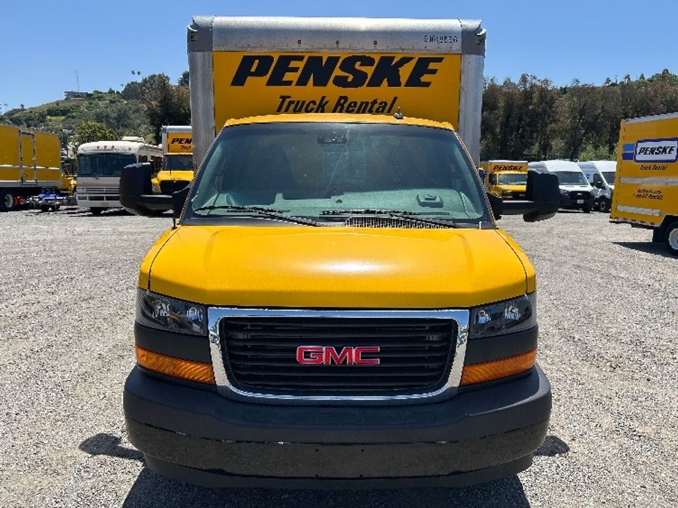 Light Duty Box Truck-Light and Medium Duty Trucks-GMC-2021-Savana G33903-San Marcos-CA-77,094\n\t\tmiles-$ 28,750 - Image 2