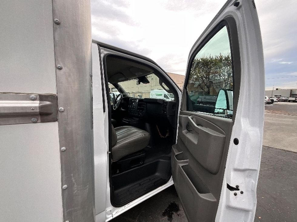 Light Duty Box Truck-Light and Medium Duty Trucks-GMC-2021-Savana G33903-Santa Clara-CA-93,702\n\t\tmiles-$ 29,750 - Image 20