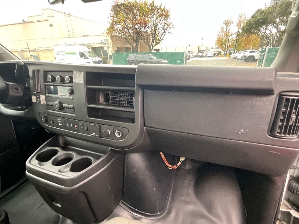 Light Duty Box Truck-Light and Medium Duty Trucks-GMC-2021-Savana G33903-Santa Clara-CA-93,702\n\t\tmiles-$ 29,750 - Image 21