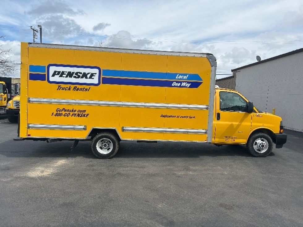 Light Duty Box Truck-Light and Medium Duty Trucks-GMC-2021-Savana G33903-Santa Maria-CA-105,903\n\t\tmiles-$ 24,500 - Image 15