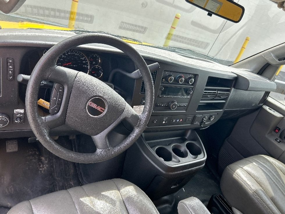 Light Duty Box Truck-Light and Medium Duty Trucks-GMC-2021-Savana G33903-Santa Maria-CA-105,903\n\t\tmiles-$ 24,500 - Image 18