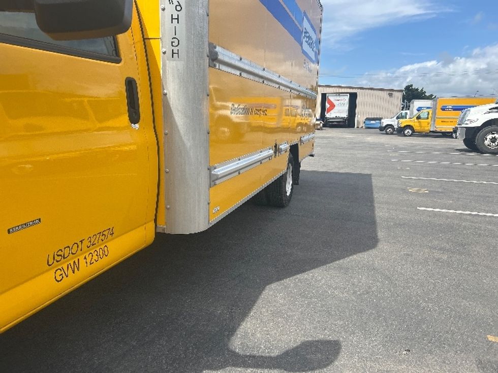 Light Duty Box Truck-Light and Medium Duty Trucks-GMC-2021-Savana G33903-Santa Maria-CA-105,903\n\t\tmiles-$ 24,500 - Image 5