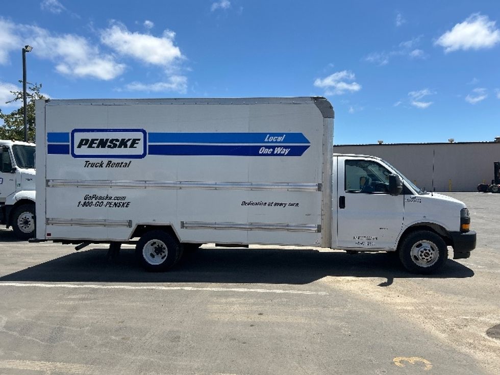 Light Duty Box Truck-Light and Medium Duty Trucks-GMC-2021-Savana G33903-Santa Maria-CA-85,402\n\t\tmiles-$ 29,250 - Image 15