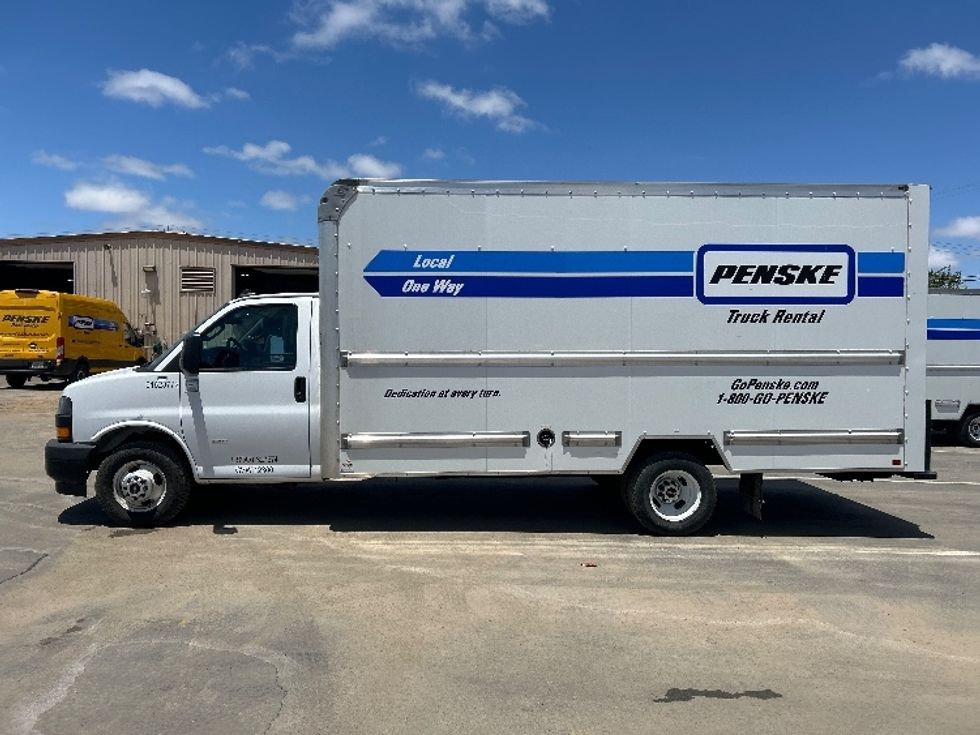 Light Duty Box Truck-Light and Medium Duty Trucks-GMC-2021-Savana G33903-Santa Maria-CA-85,402\n\t\tmiles-$ 29,250 - Image 4