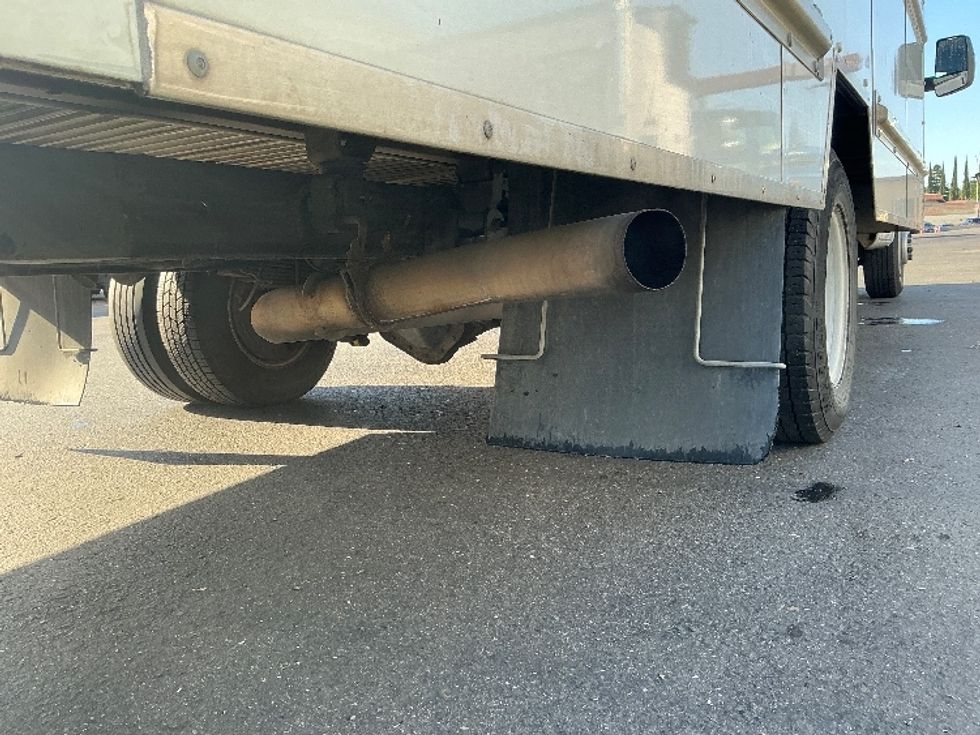 Light Duty Box Truck-Light and Medium Duty Trucks-GMC-2021-Savana G33903-Santa Rosa-CA-87,684\n\t\tmiles-$ 34,500 - Image 14