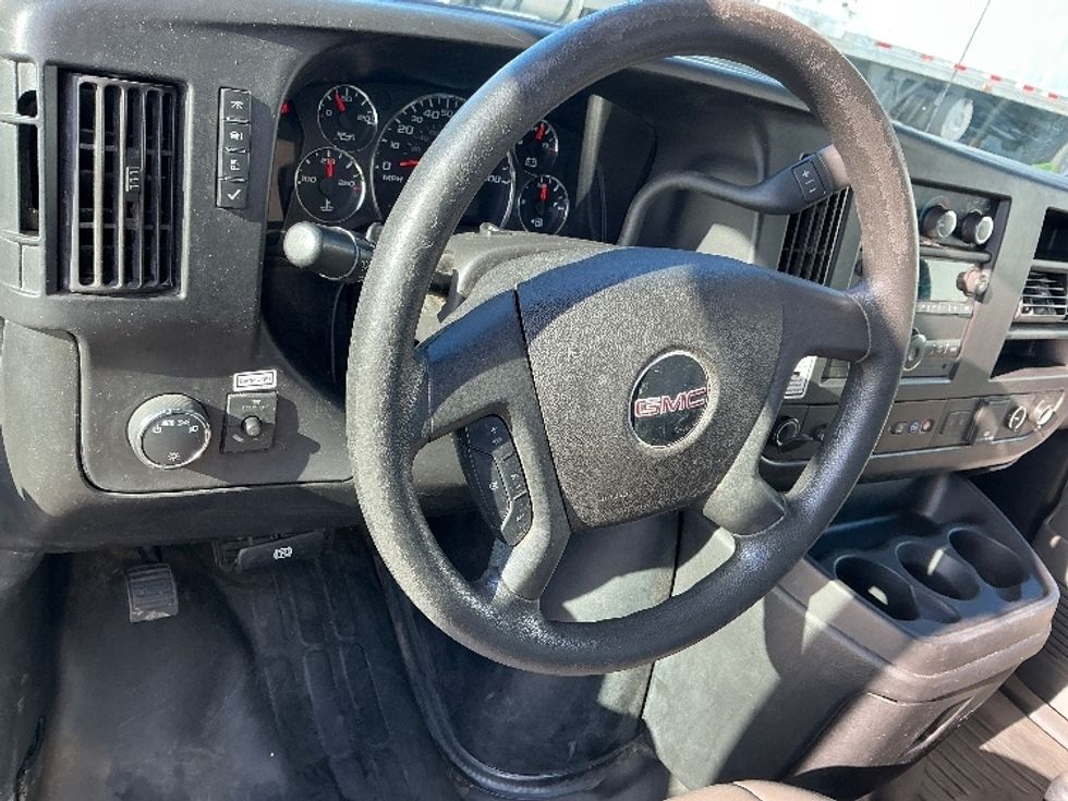 Light Duty Box Truck-Light and Medium Duty Trucks-GMC-2021-Savana G33903-Santa Rosa-CA-87,684\n\t\tmiles-$ 34,500 - Image 17