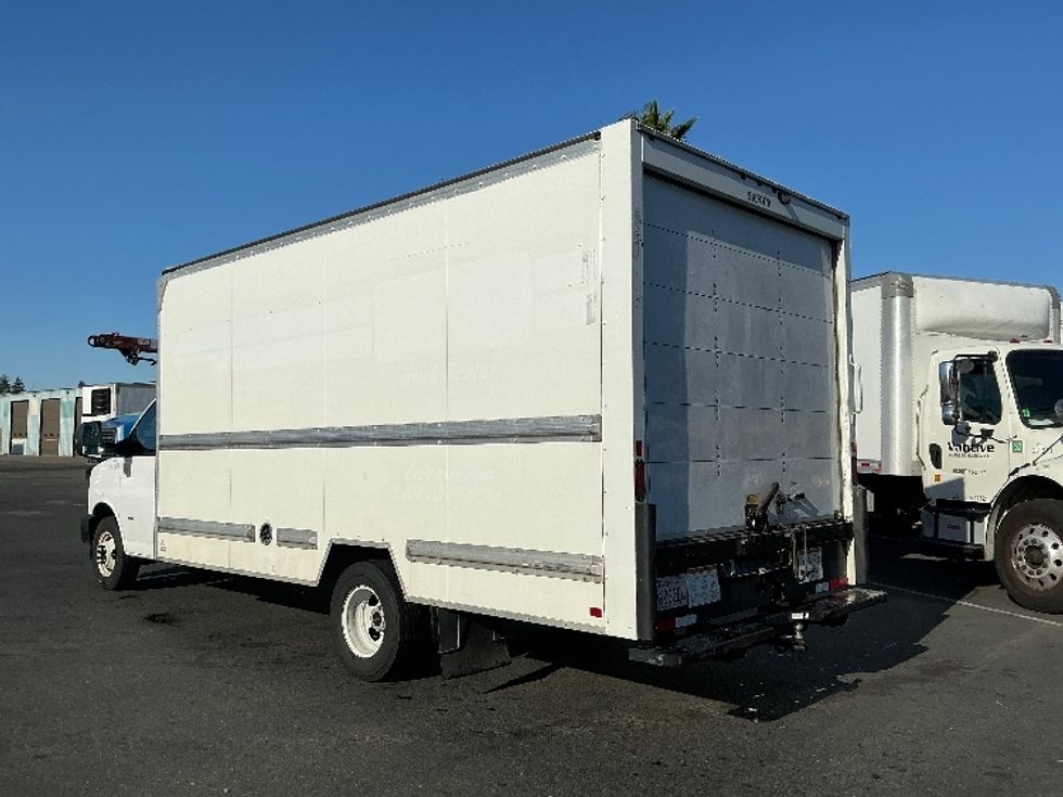 Light Duty Box Truck-Light and Medium Duty Trucks-GMC-2021-Savana G33903-Santa Rosa-CA-87,684\n\t\tmiles-$ 34,500 - Image 6