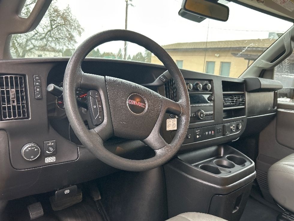 Light Duty Box Truck-Light and Medium Duty Trucks-GMC-2021-Savana G33903-Santa Rosa-CA-91,117\n\t\tmiles-$ 28,750 - Image 14