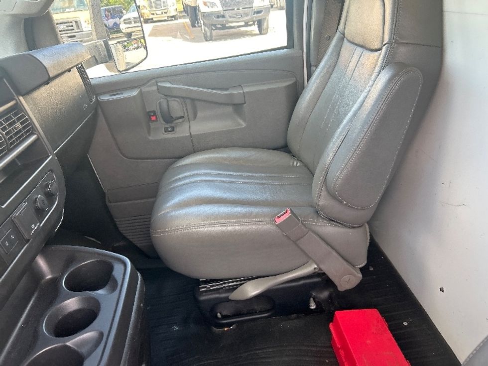 Light Duty Box Truck-Light and Medium Duty Trucks-GMC-2021-Savana G33903-Sarasota-FL-107,460\n\t\tmiles-$ 30,500 - Image 14