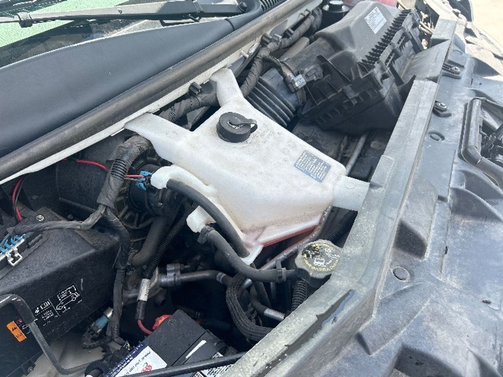 Light Duty Box Truck-Light and Medium Duty Trucks-GMC-2021-Savana G33903-Sarasota-FL-107,460\n\t\tmiles-$ 30,500 - Image 18