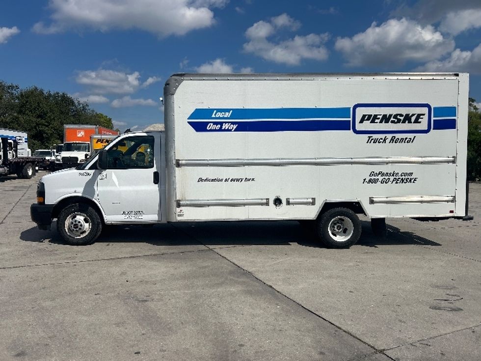 Light Duty Box Truck-Light and Medium Duty Trucks-GMC-2021-Savana G33903-Sarasota-FL-107,460\n\t\tmiles-$ 30,500 - Image 4