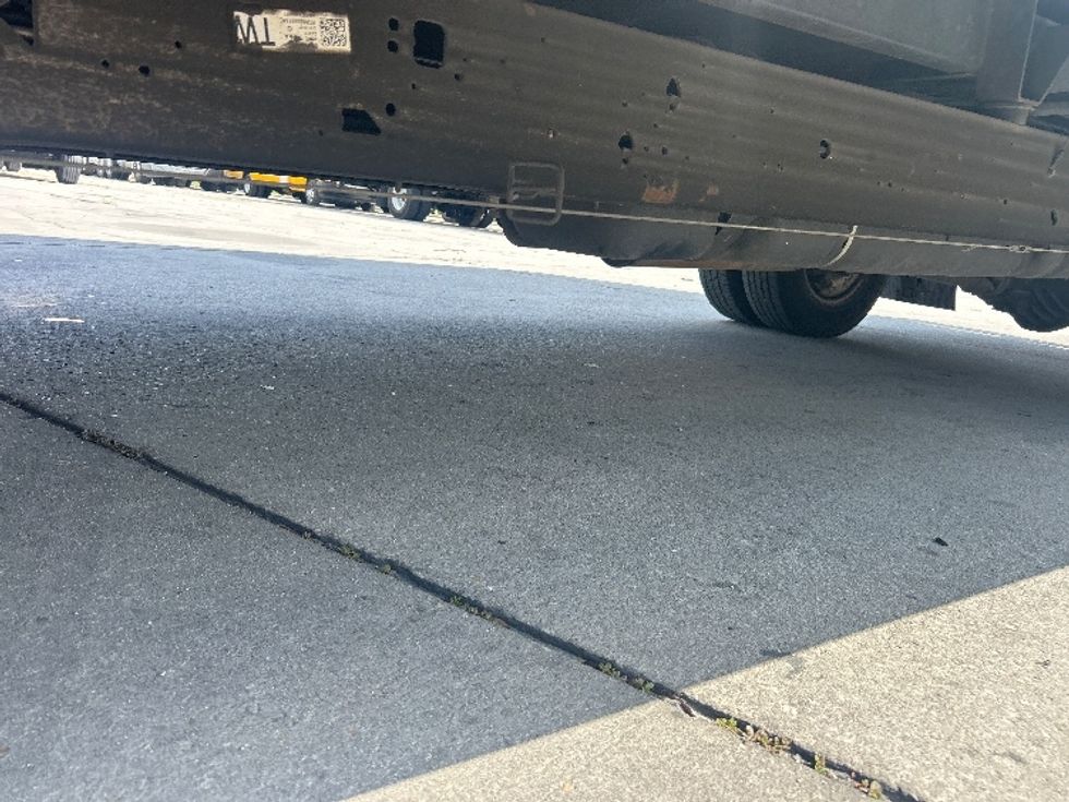 Light Duty Box Truck-Light and Medium Duty Trucks-GMC-2021-Savana G33903-Sarasota-FL-107,460\n\t\tmiles-$ 30,500 - Image 5