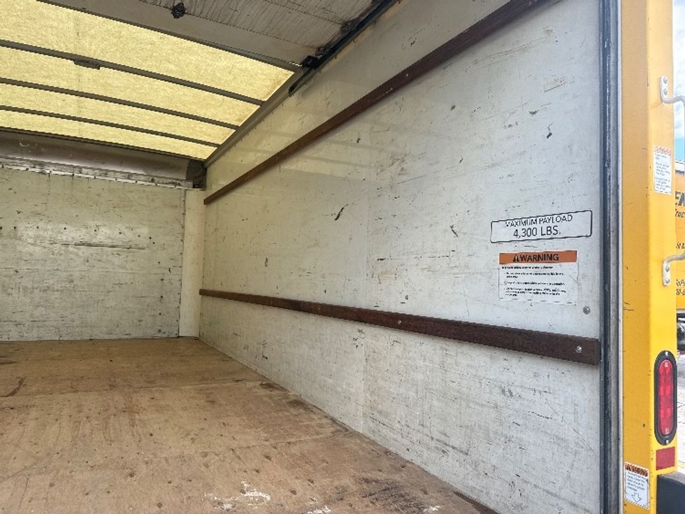 Light Duty Box Truck-Light and Medium Duty Trucks-GMC-2021-Savana G33903-Sarasota-FL-136,787\n\t\tmiles-$ 21,250 - Image 12