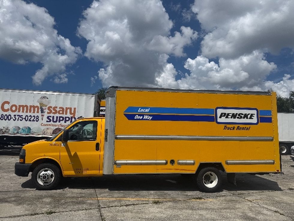 Light Duty Box Truck-Light and Medium Duty Trucks-GMC-2021-Savana G33903-Sarasota-FL-136,787\n\t\tmiles-$ 21,250 - Image 4