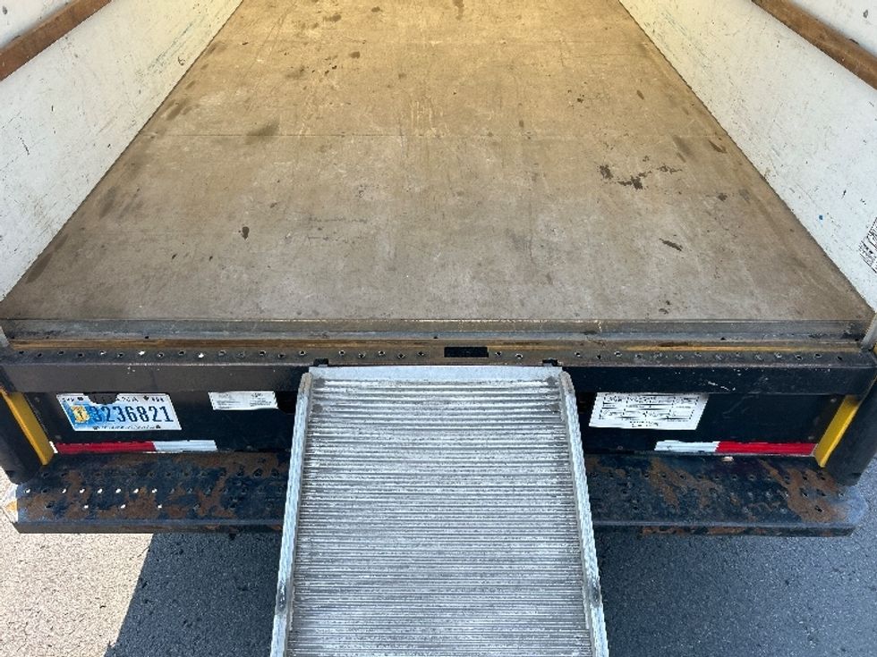 Light Duty Box Truck-Light and Medium Duty Trucks-GMC-2021-Savana G33903-Sarasota-FL-78,216\n\t\tmiles-$ 27,750 - Image 10