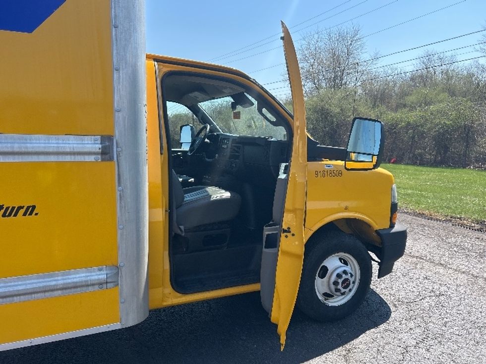 Light Duty Box Truck-Light and Medium Duty Trucks-GMC-2021-Savana G33903-Sarasota-FL-78,216\n\t\tmiles-$ 27,750 - Image 20