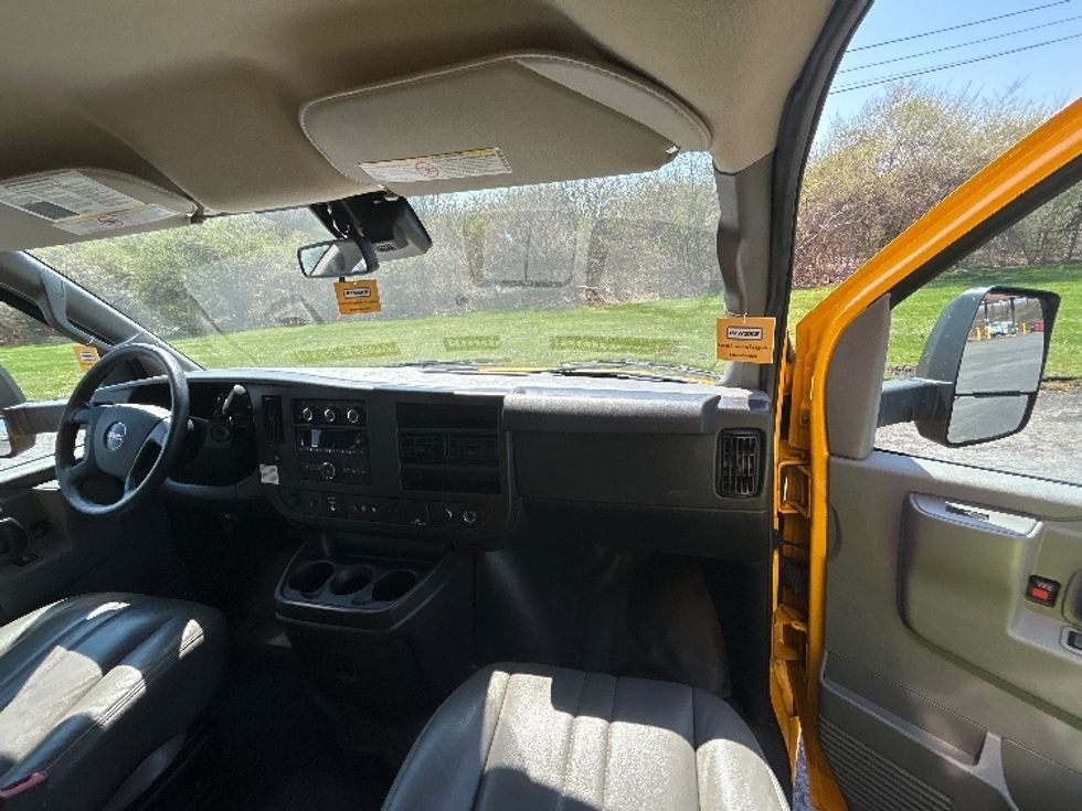 Light Duty Box Truck-Light and Medium Duty Trucks-GMC-2021-Savana G33903-Sarasota-FL-78,216\n\t\tmiles-$ 27,750 - Image 21