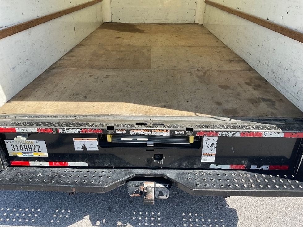 Light Duty Box Truck-Light and Medium Duty Trucks-GMC-2021-Savana G33903-Sarasota-FL-87,480\n\t\tmiles-$ 31,250 - Image 10