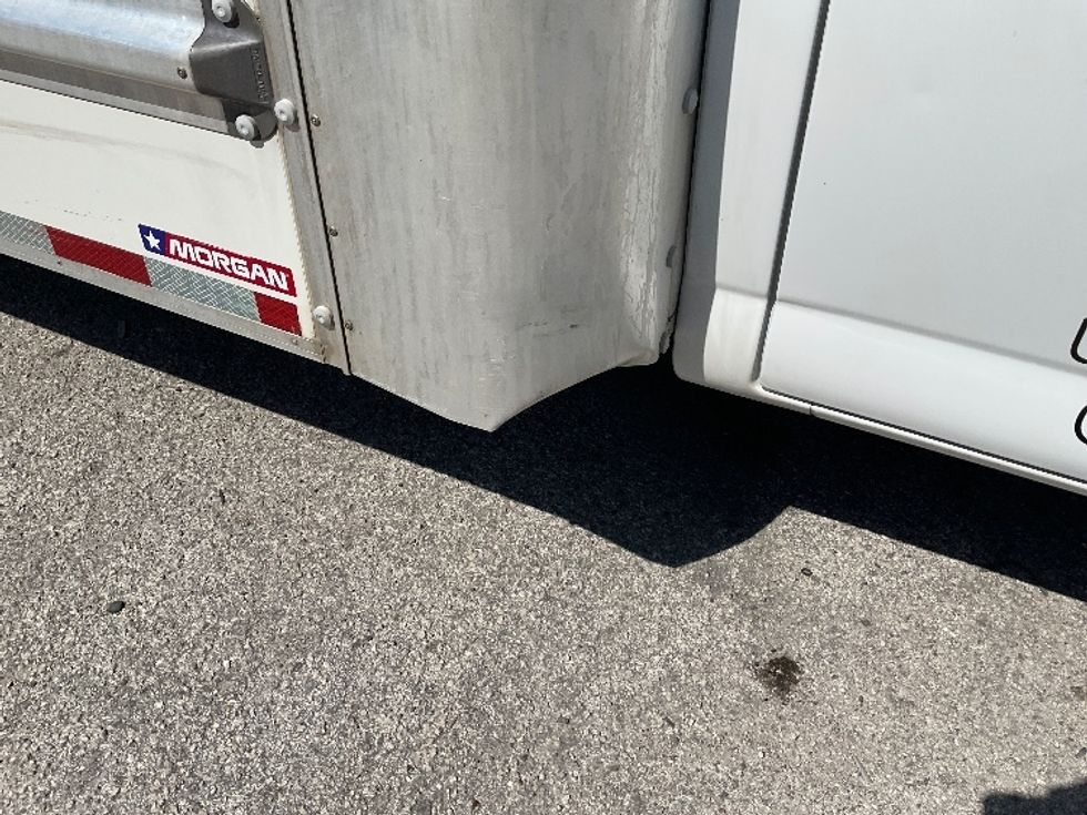 Light Duty Box Truck-Light and Medium Duty Trucks-GMC-2021-Savana G33903-Sarasota-FL-87,480\n\t\tmiles-$ 31,250 - Image 26