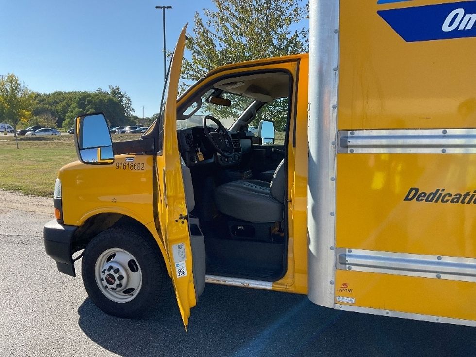 Light Duty Box Truck-Light and Medium Duty Trucks-GMC-2021-Savana G33903-Scarborough-ME-117,466\n\t\tmiles-$ 20,500 - Image 15