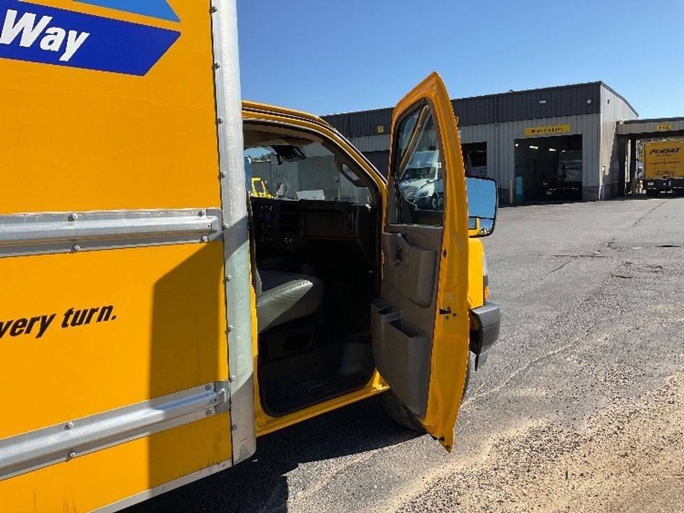 Light Duty Box Truck-Light and Medium Duty Trucks-GMC-2021-Savana G33903-Scarborough-ME-117,466\n\t\tmiles-$ 20,500 - Image 19